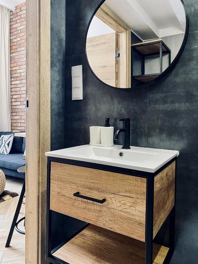 Premium Jacuzzi For Couples, Old Town Apartment *